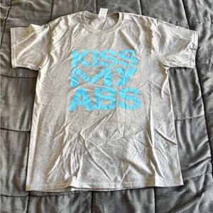 Kiss my Abs Grey T Shirt New!